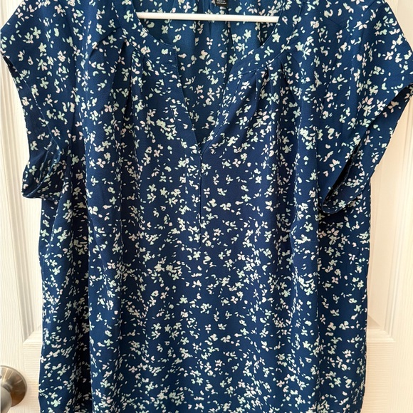 41 Hawthorn Navy Floral Blouse - Picture 1 of 4